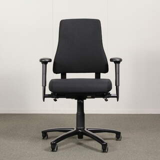 Uudelleenverhoiltu Martela Axia 2 työtuoli, Musta, käsinojat