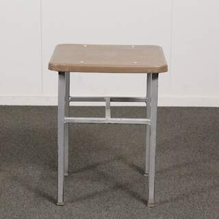 Taistelujakkara, Harmaa / ruskea