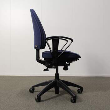 Kinnarps 6000 työtuoli, sininen, käsinojat