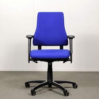 Martela Axia 2 työtuoli, sininen, käsinojat