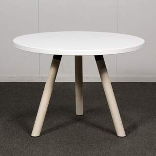 Martela sohvapöytä, halkaisija 70 cm, vaalea puu / valkoinen