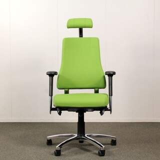 Martela Axia 2L työtuoli, punainen, niskatuki, käsinojat,