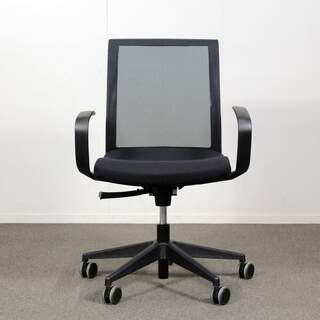 Narbutas Eva työtuoli, Musta, käsinojat