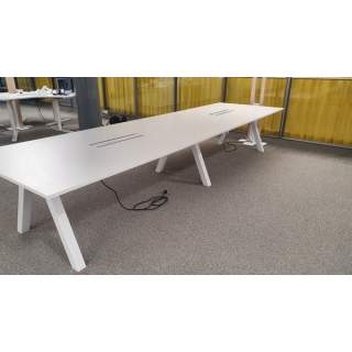 Martela Frankie neuvottelupöytä 360 x 120cm, Valkoinen / Valkoinen