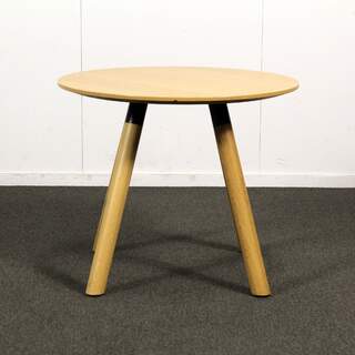 Martela Plus+ sohvapöytä, halkaisija 60 cm, tammi