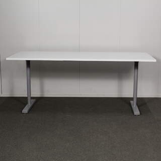 Martela Pinta 2 pöytä 80 x 180 cm, valkoinen / harmaa