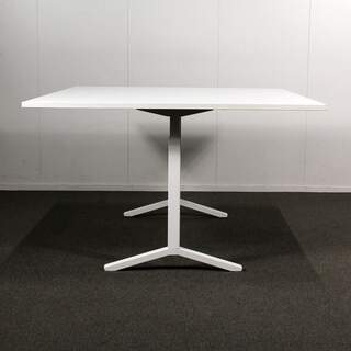 Martela Alku neuvottelupöytä 140 x 120 cm, Valkoinen