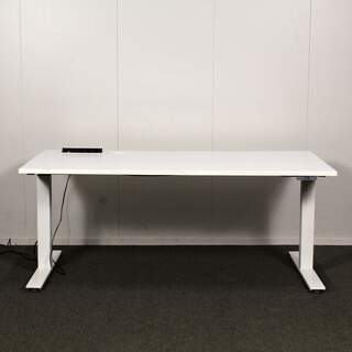 Martela EQ Sähköpöytä 80 x 160cm, Valkoinen + Lisävarusteet