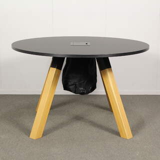 Martela Frankie neuvottelupöytä, halkaisija 120 cm, Musta / tammi