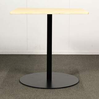 Lapalma Brio pöytä 70 x 70 cm, Tammi / musta