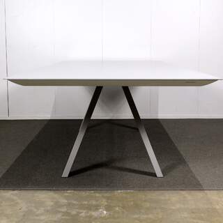 Pedrali Arki neuvottelupöytä, 120 x 300 cm, vaalean harmaa / harmaa