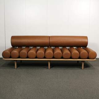 Tacchini Nine to Five daybed, Ruskea nahka / saarni