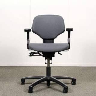 Martela Logic Activ työtuoli, harmaa, matala selkä, käsinojat