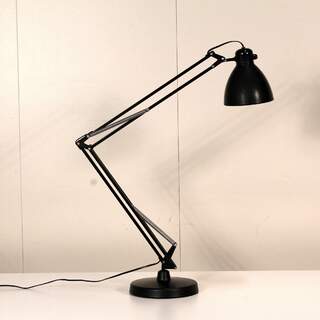 Luxo L1 Led pöytävalaisin, musta