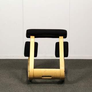 Varier Variable balans polvituoli, Musta / puu